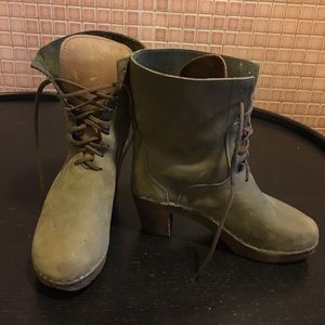 Wood and Leather sanita Clog boots